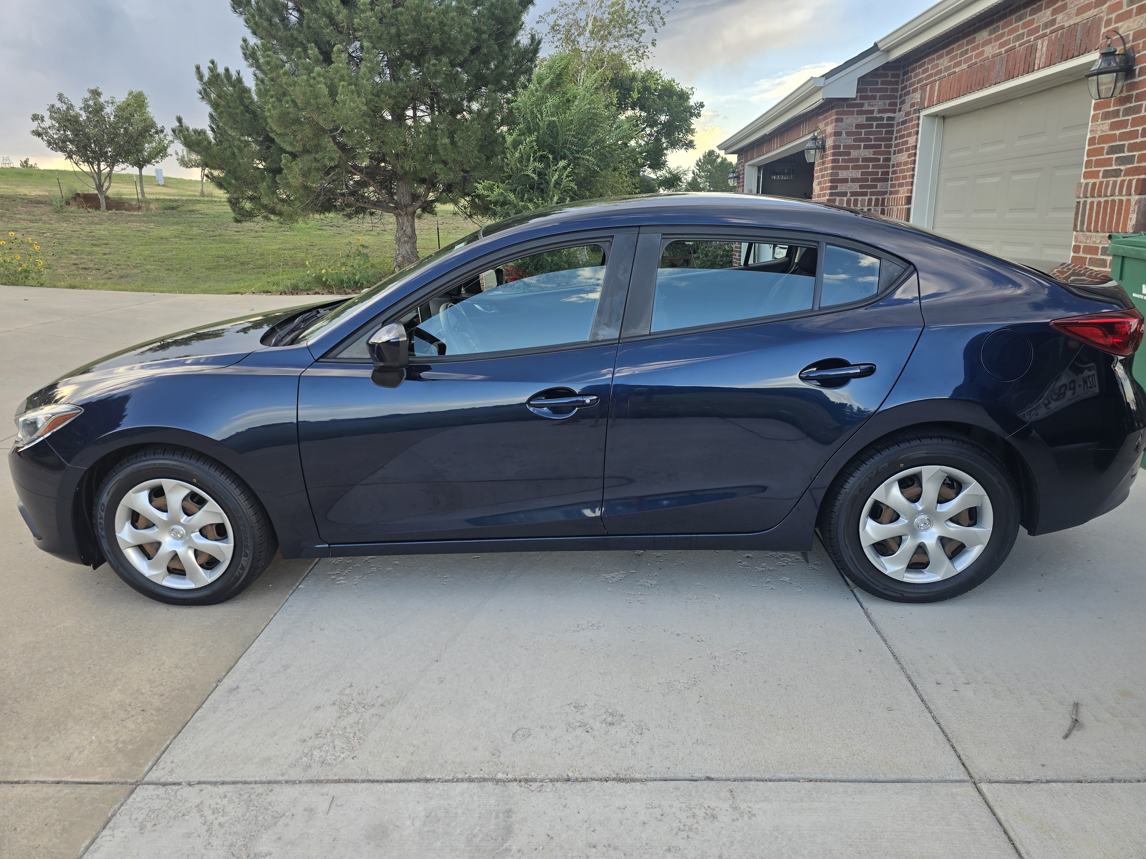2016 Mazda Mazda3 iSport